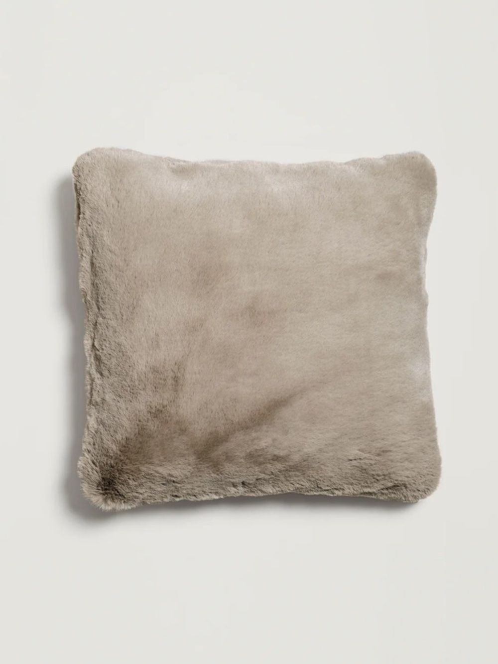 Set of 2 Unhide Squish Pillows in Taupe Ducky 20 x 20”